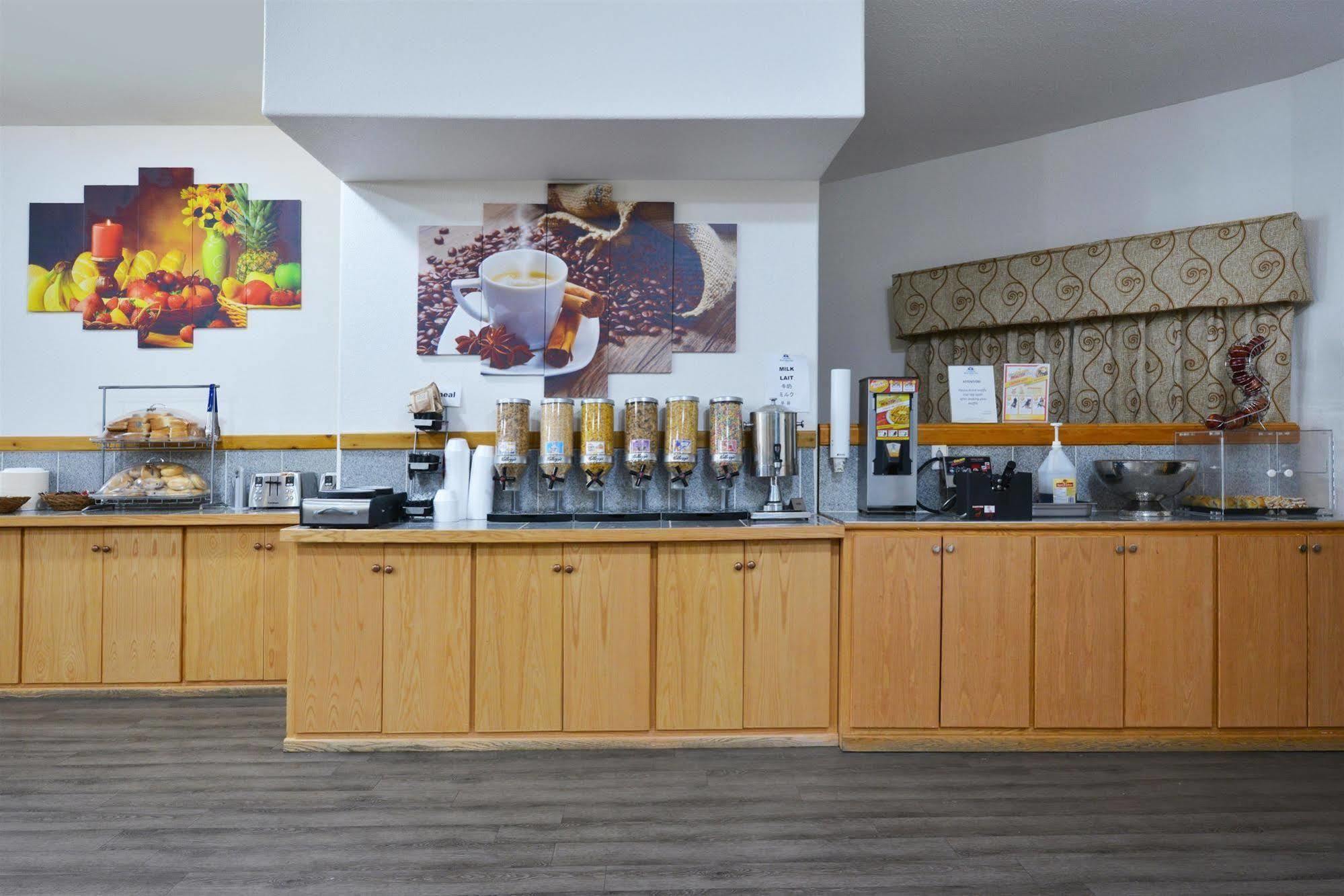 Canadas Best Value Inn Valemount Extérieur photo